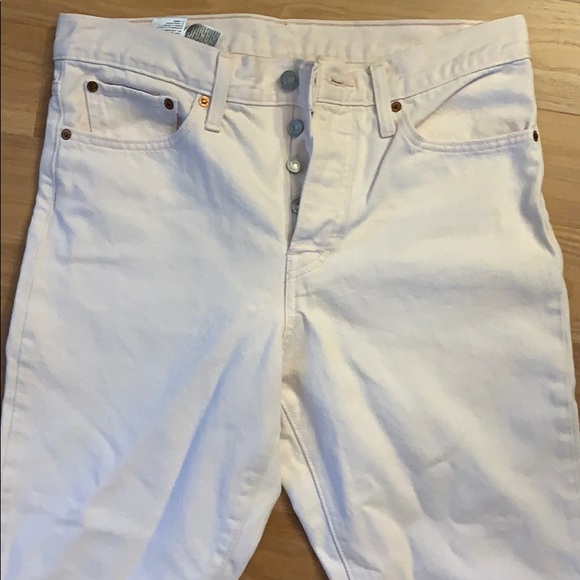 ⚡️SALE⚡️ RARE Pink Levi’s - Picture 2 of 4